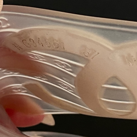 EUC Chanel CC Clear PVC Plastic Pool Sides size 37 w/dustbag fits 6/6.5 - Picture 12 of 12